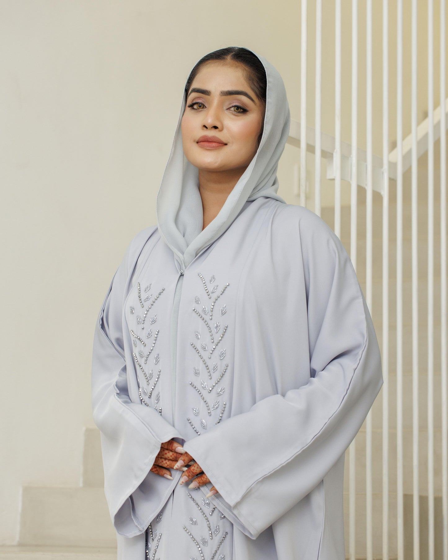 Dreamy Crystal Dew Abaya