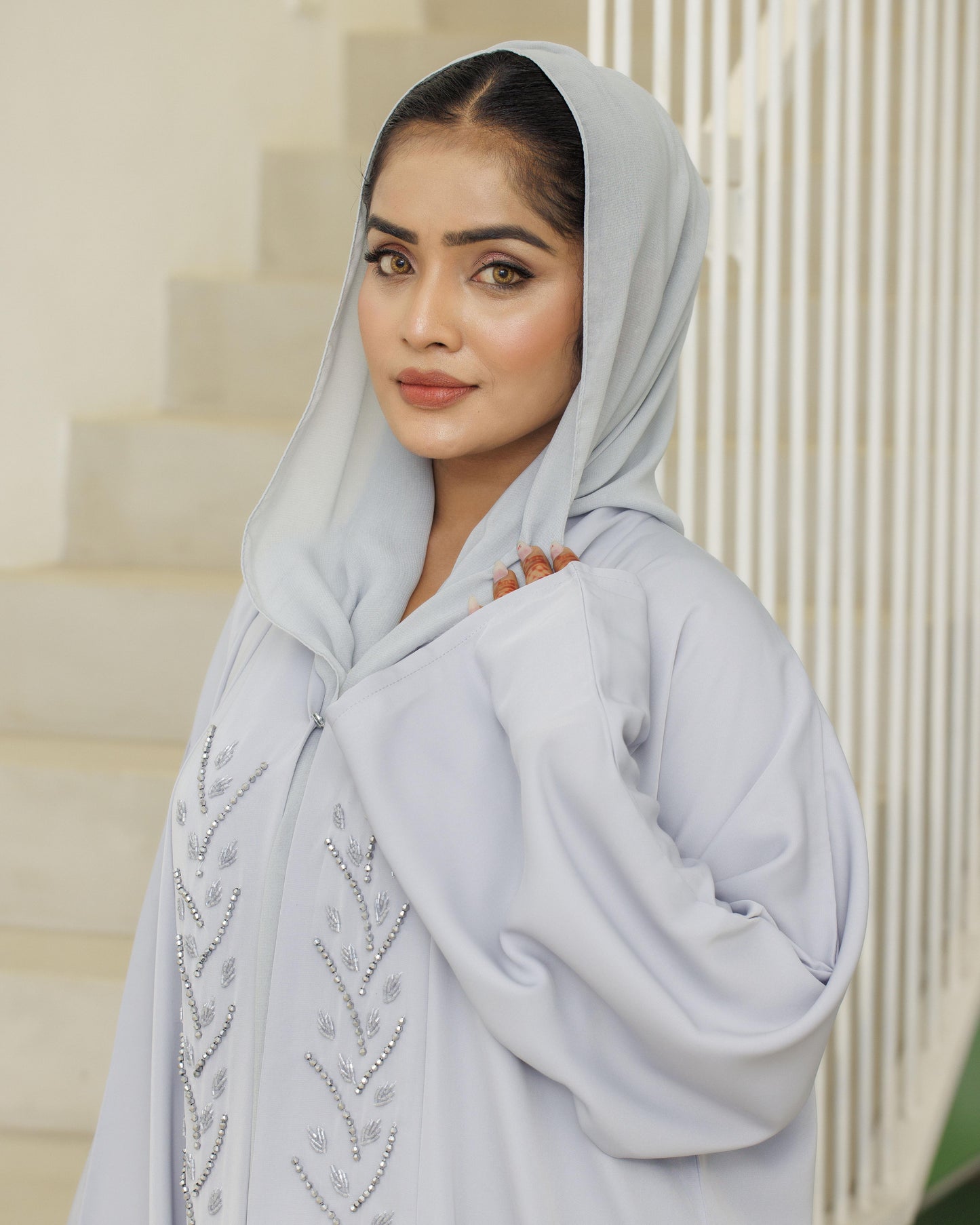 Dreamy Crystal Dew Abaya