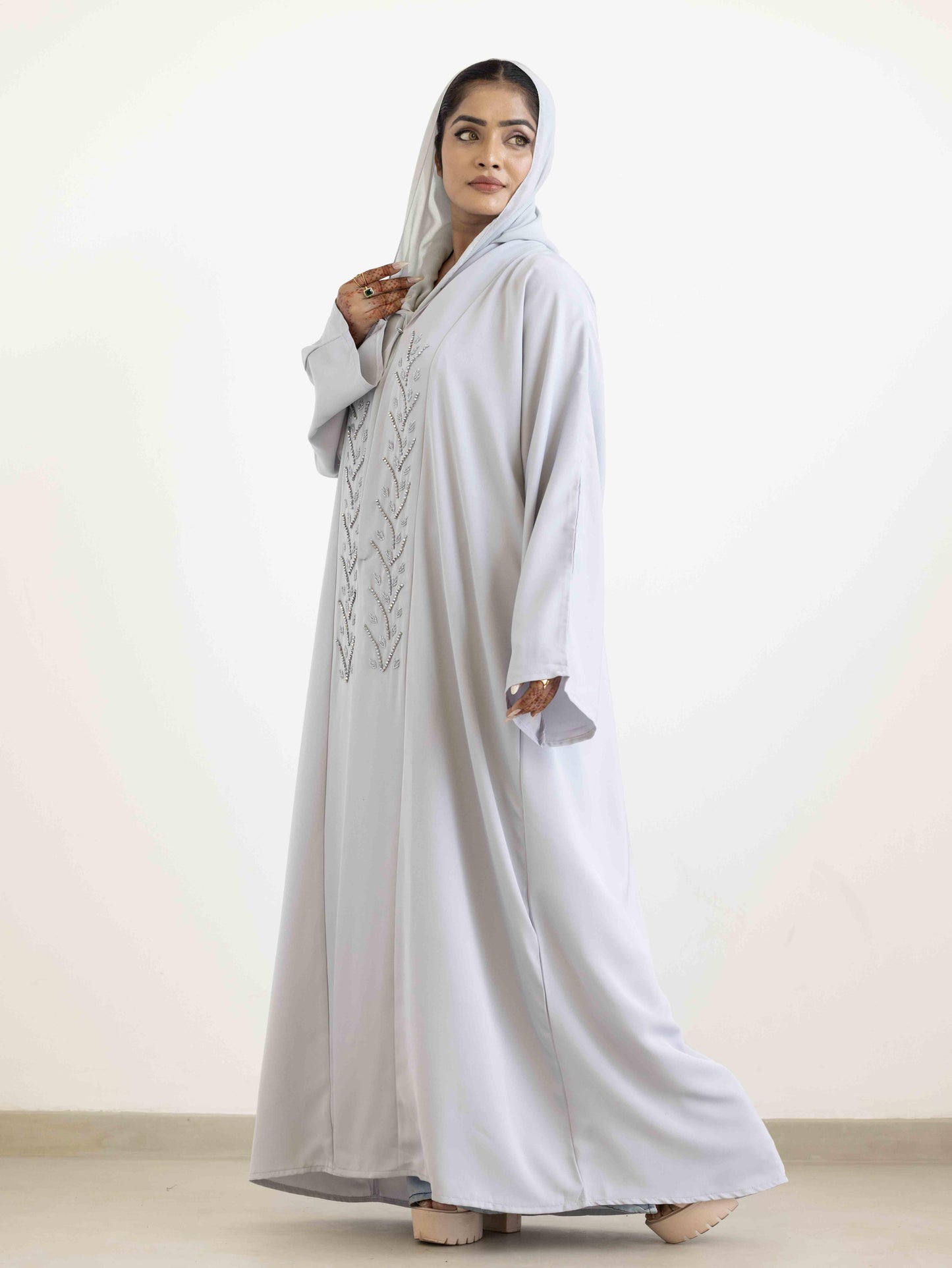 Dreamy Crystal Dew Abaya