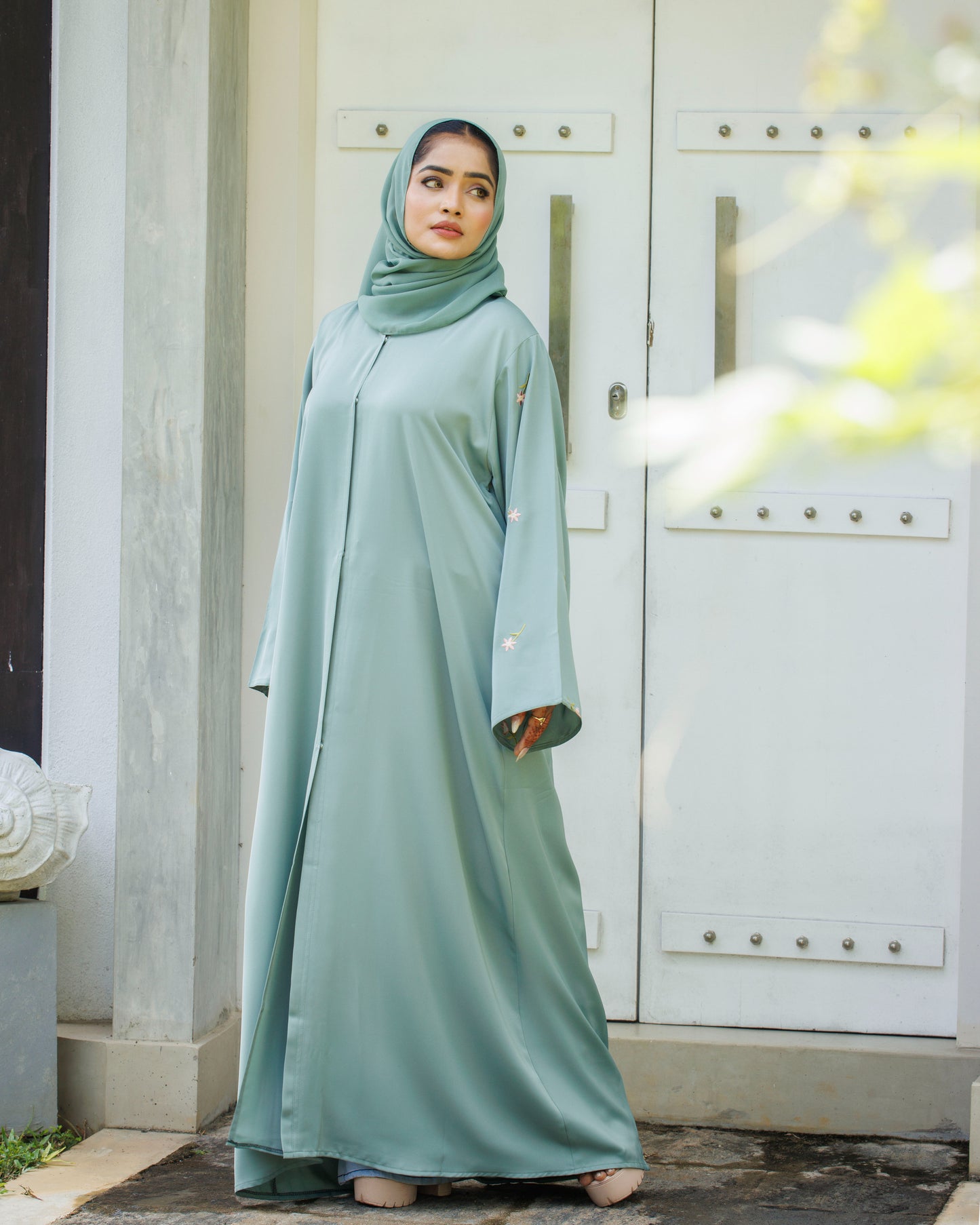 Elysian Mint Blossom Abaya
