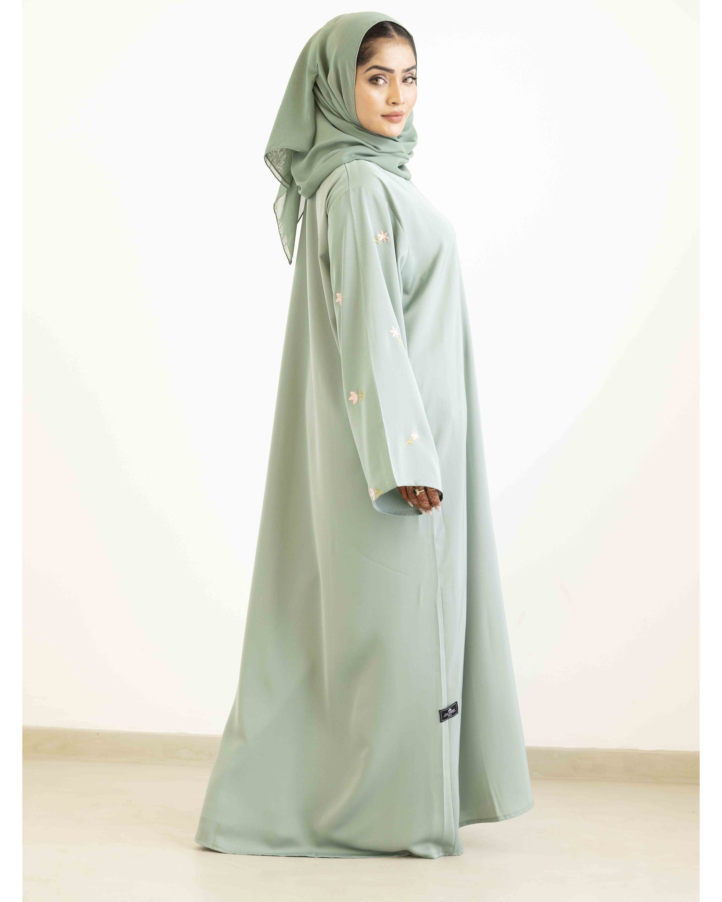 Elysian Mint Blossom Abaya