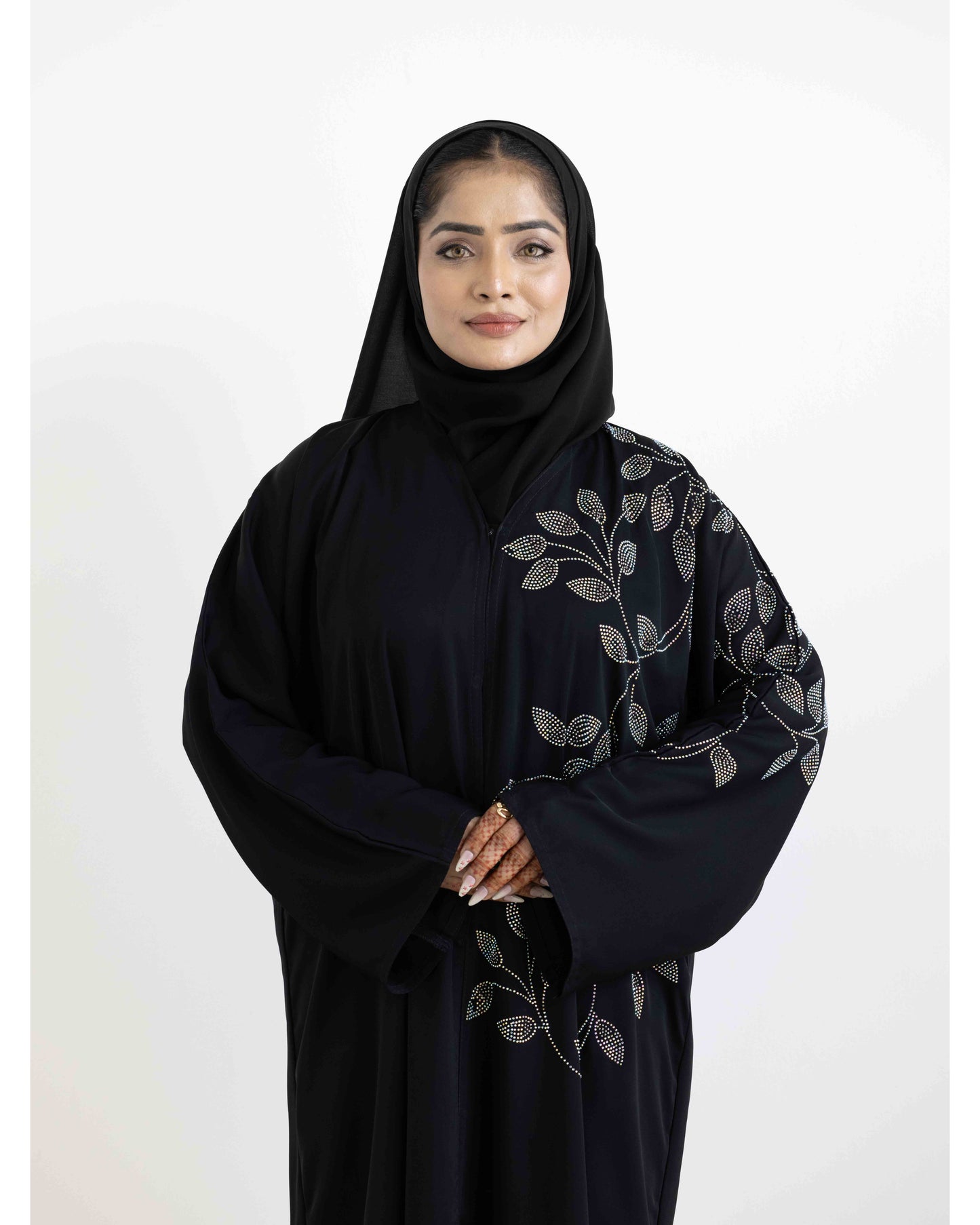 Ivy Glow Black Abaya