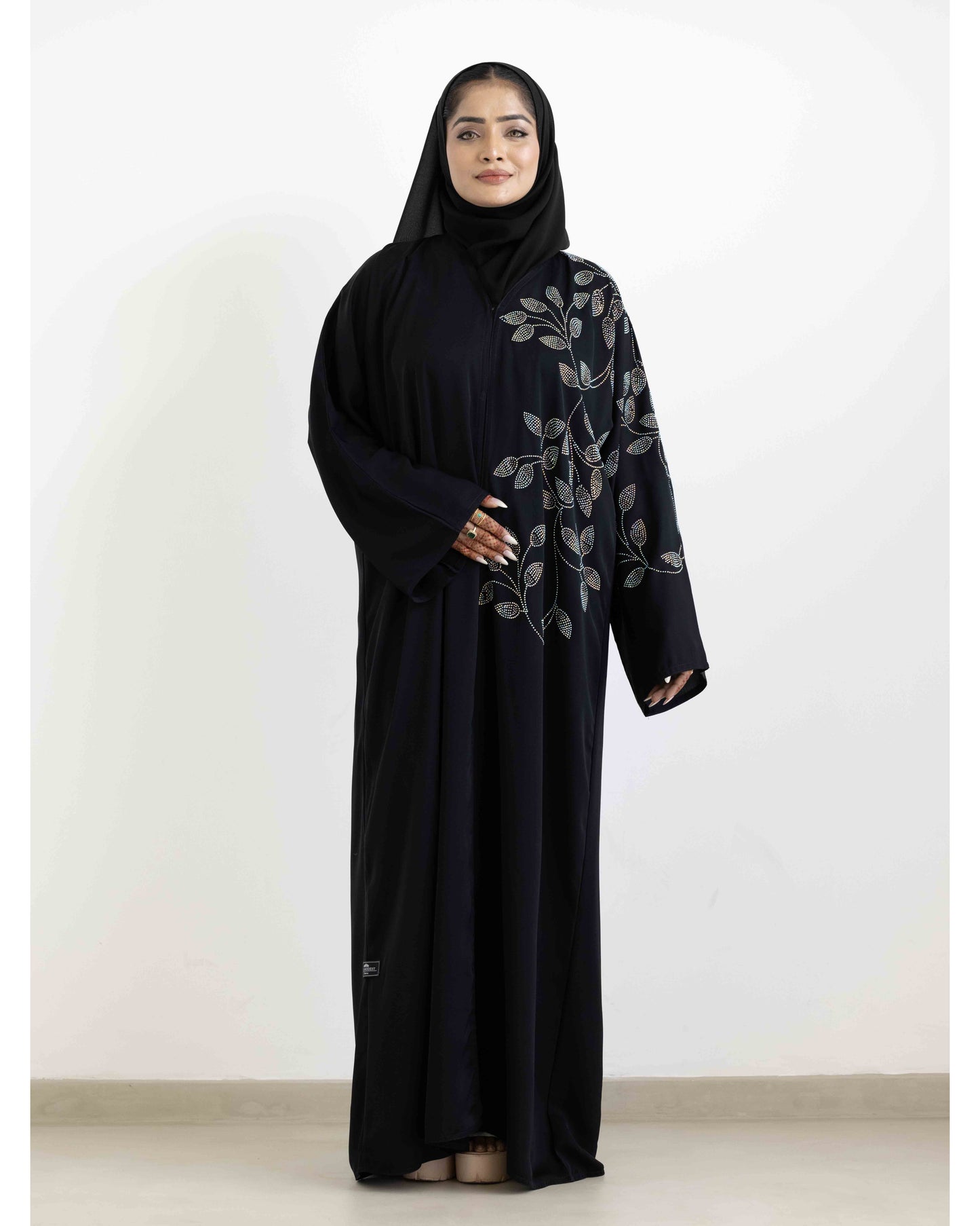 Ivy Glow Black Abaya