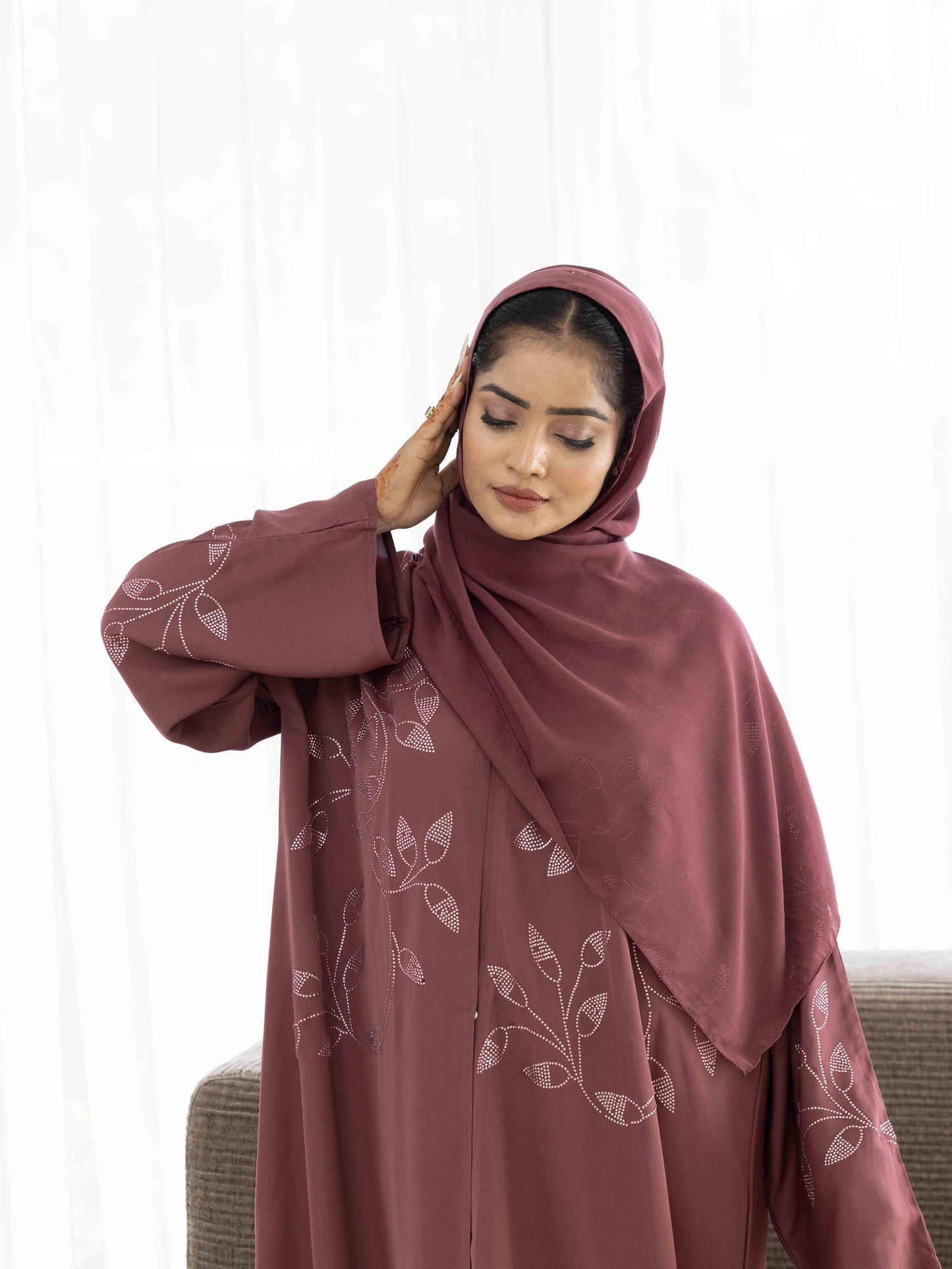 Ivy Glow Purple Abaya
