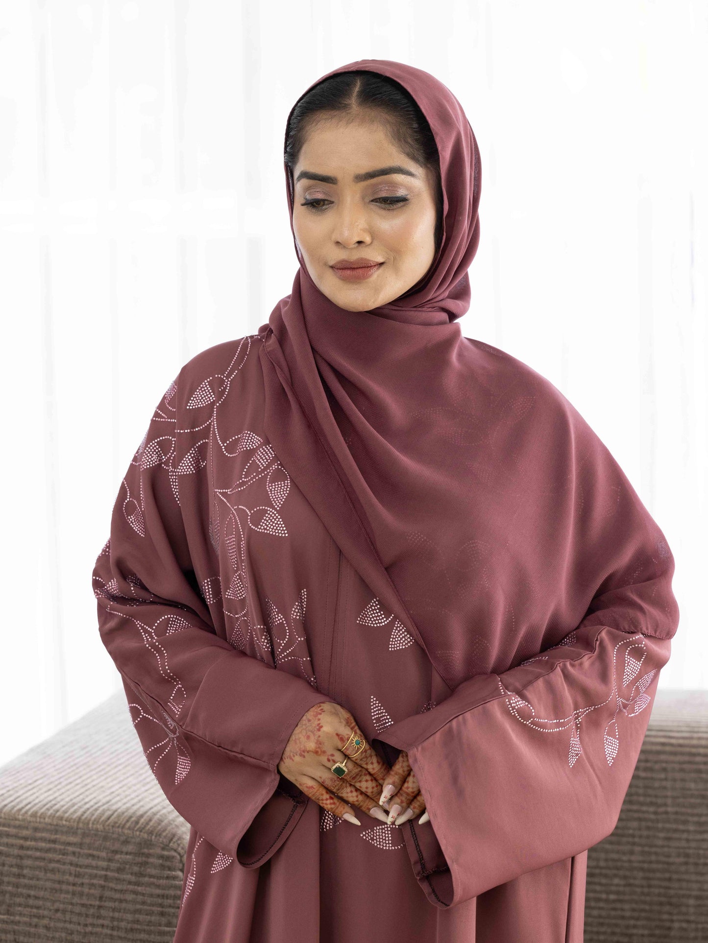 Ivy Glow Purple Abaya