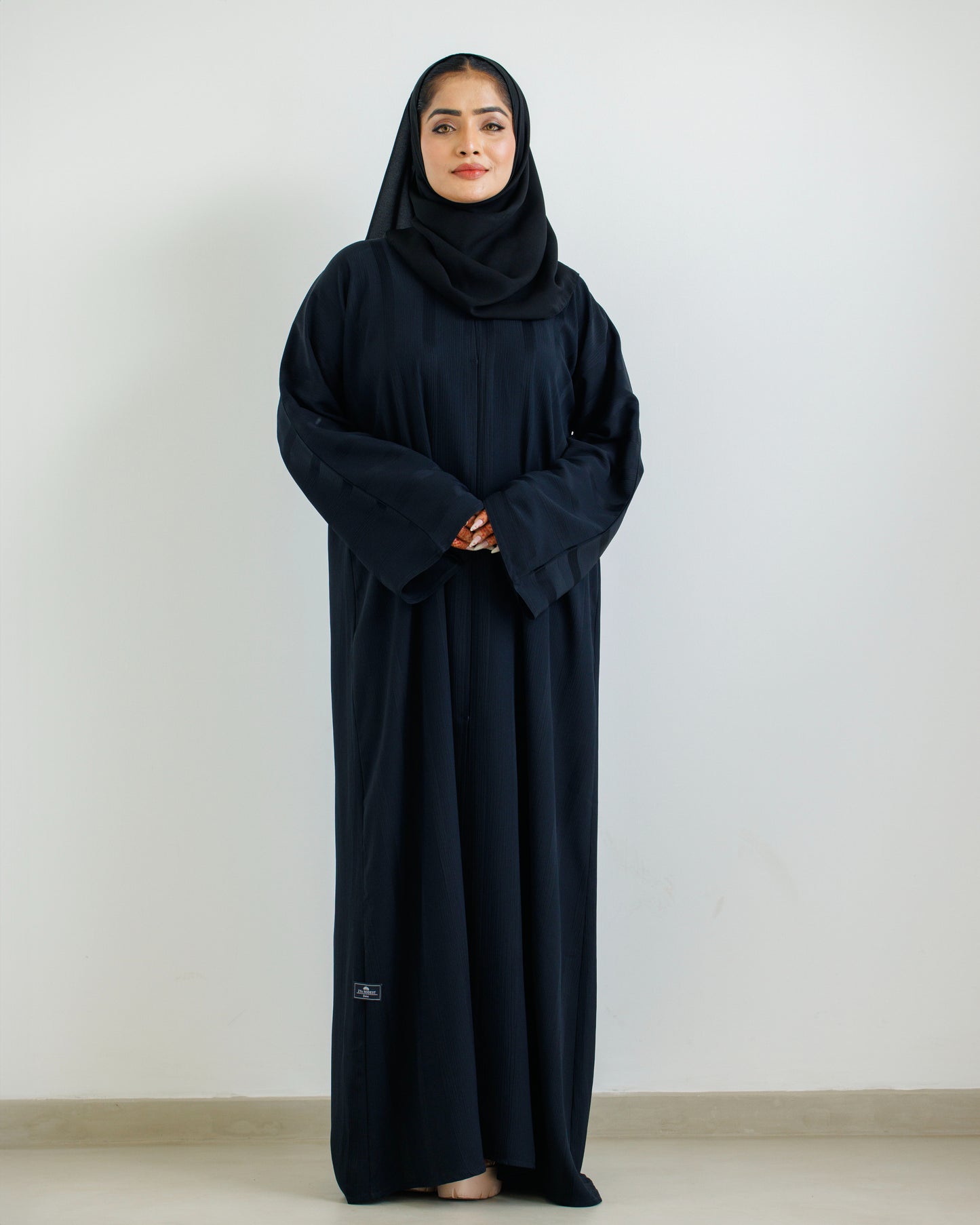 Majestic Noir Abaya