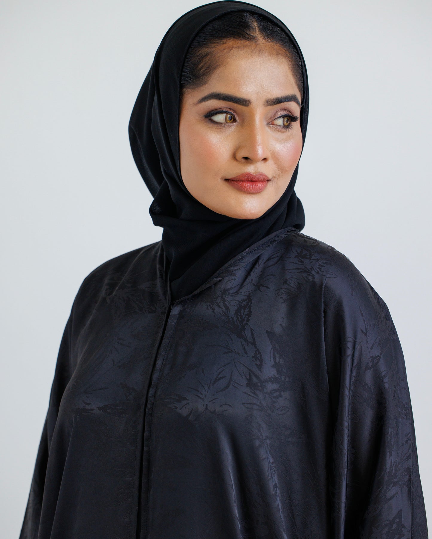 Midnight Ivy Abaya