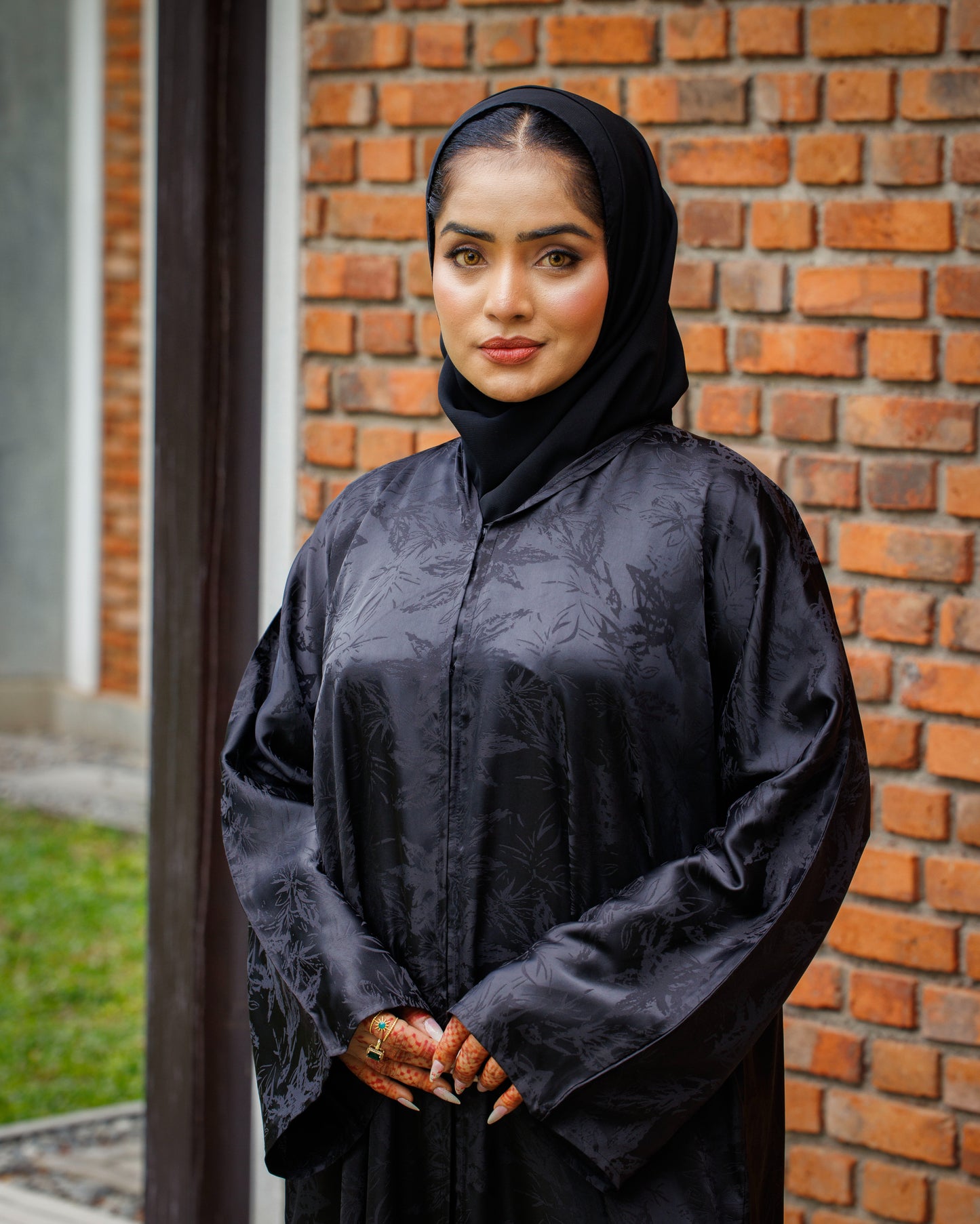 Midnight Ivy Abaya