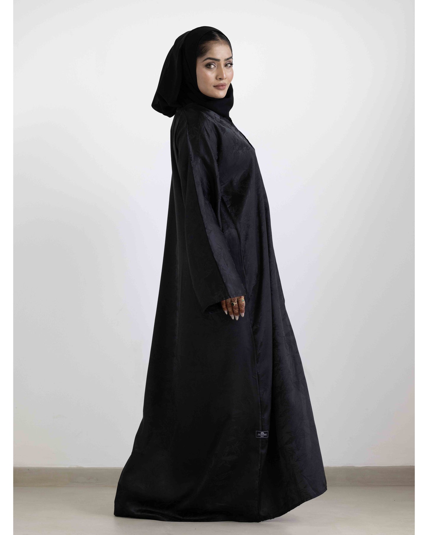 Midnight Ivy Abaya