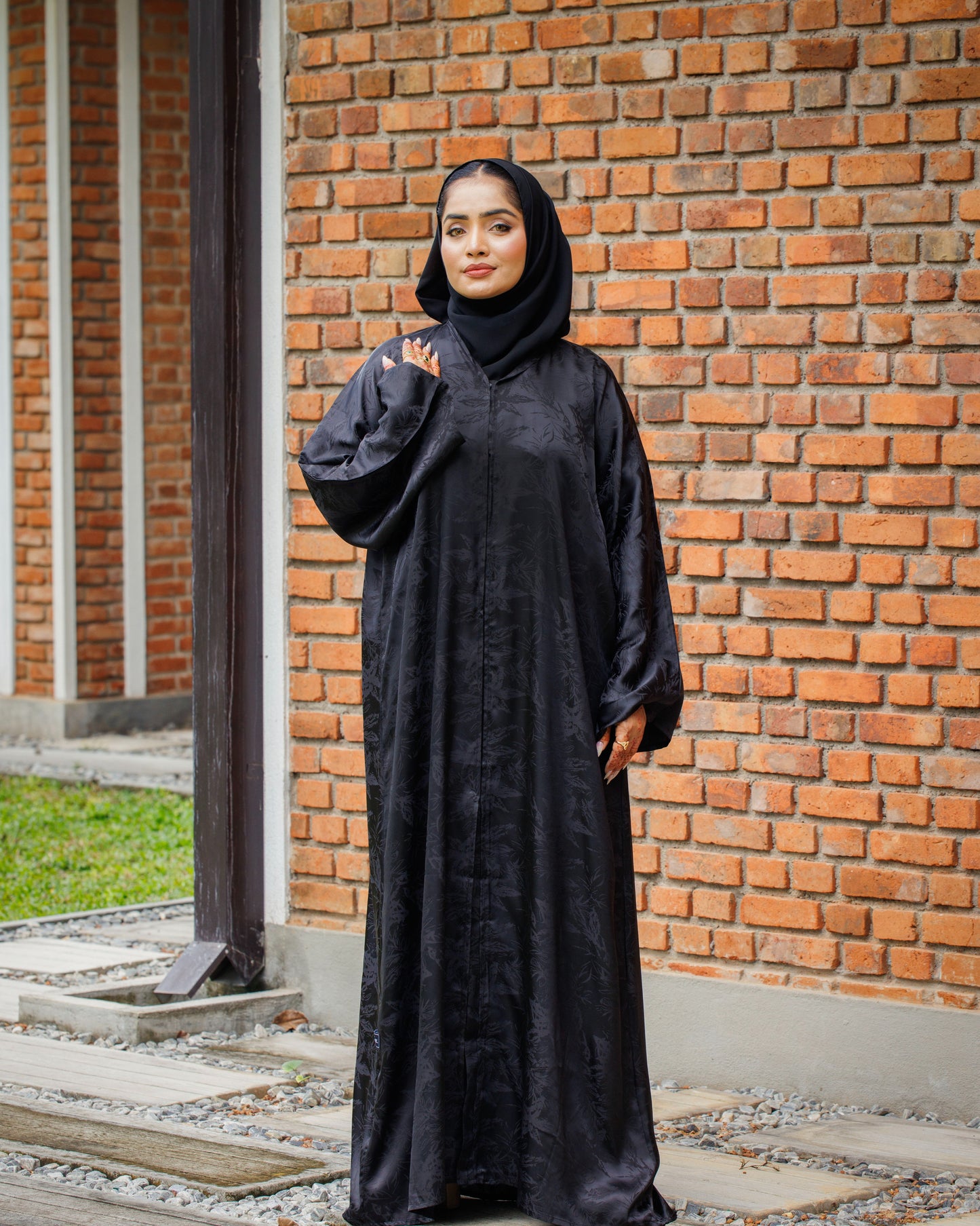 Midnight Ivy Abaya