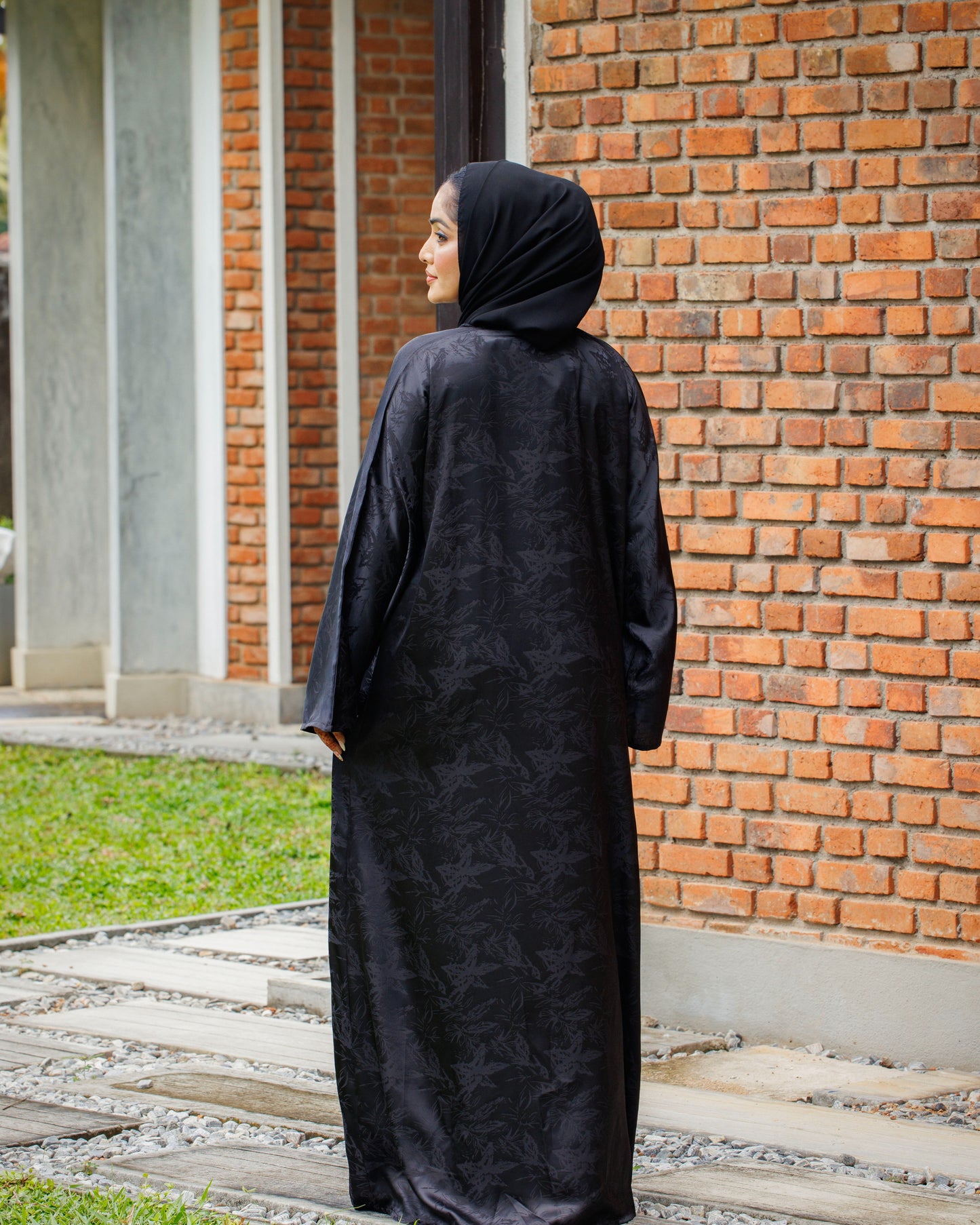 Midnight Ivy Abaya